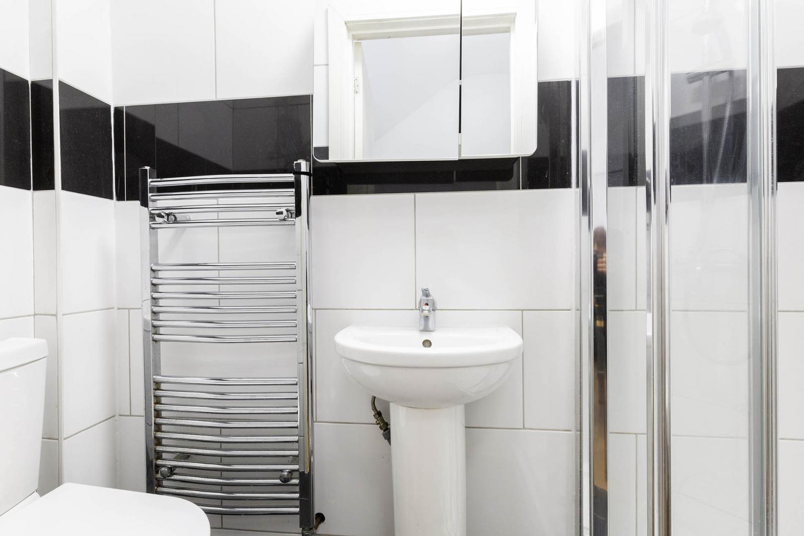 Modern Sharers Apartment Walm Lane, Willesden Green